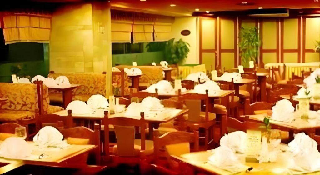 Sofyan Hotel Cut Meutia Джакарта Екстериор снимка