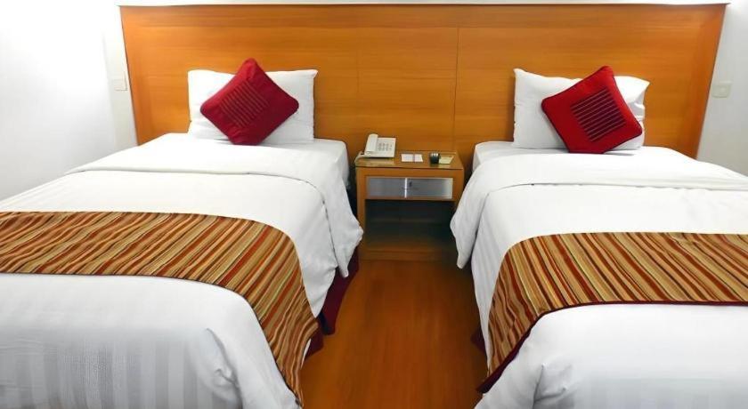 Sofyan Hotel Cut Meutia Джакарта Екстериор снимка