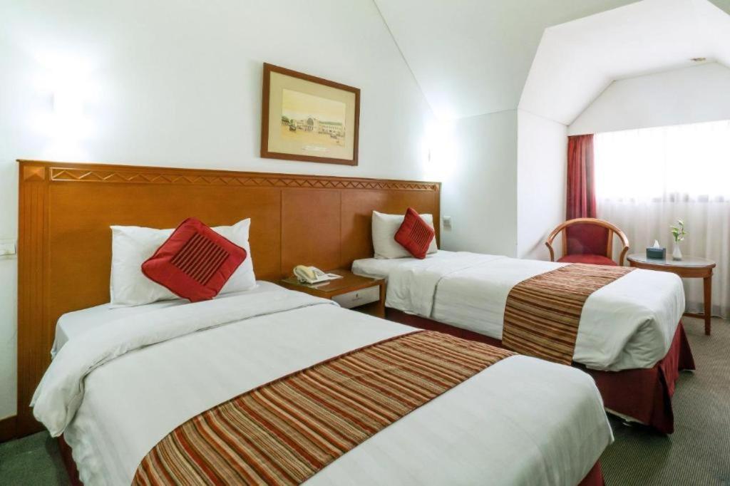 Sofyan Hotel Cut Meutia Джакарта Екстериор снимка