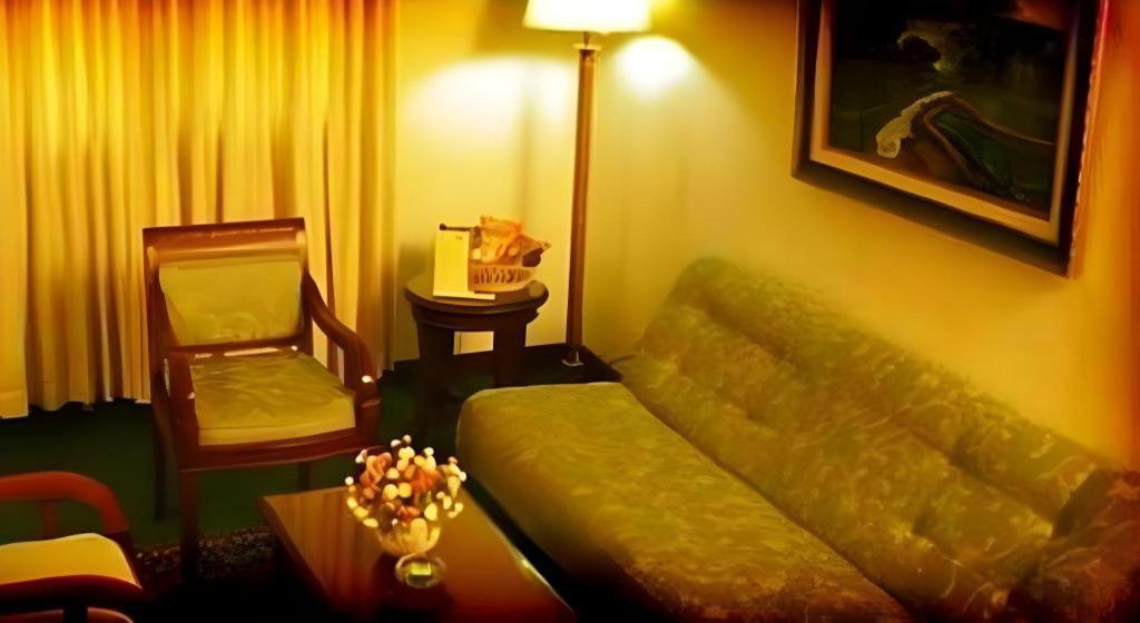 Sofyan Hotel Cut Meutia Джакарта Екстериор снимка