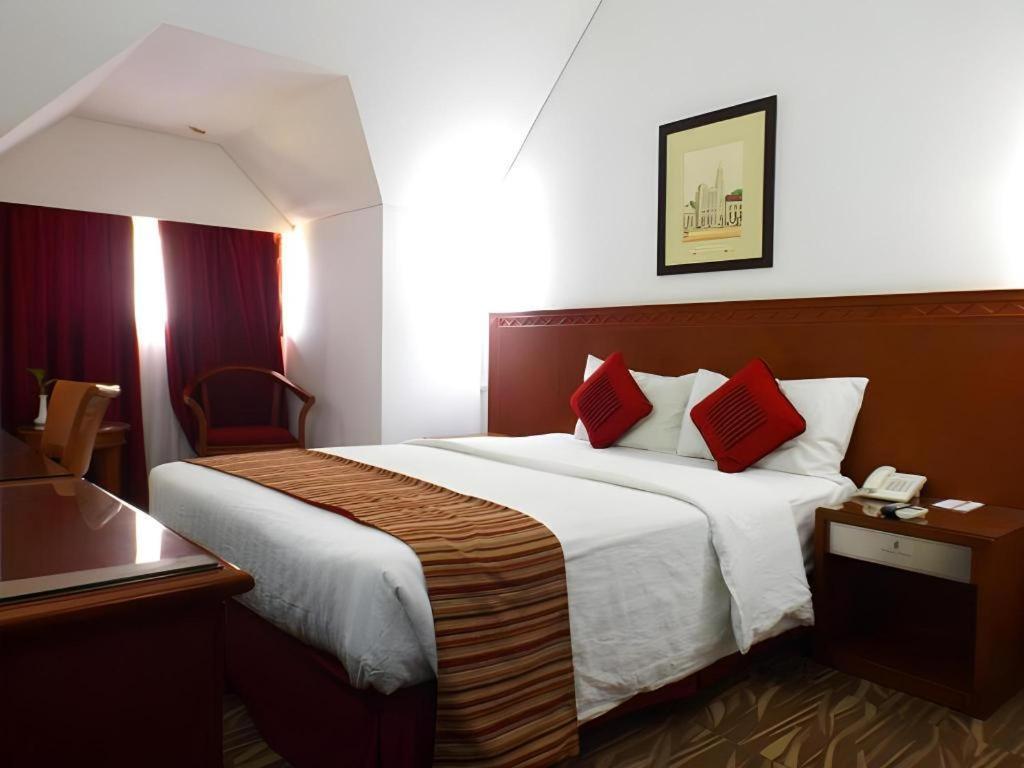 Sofyan Hotel Cut Meutia Джакарта Екстериор снимка